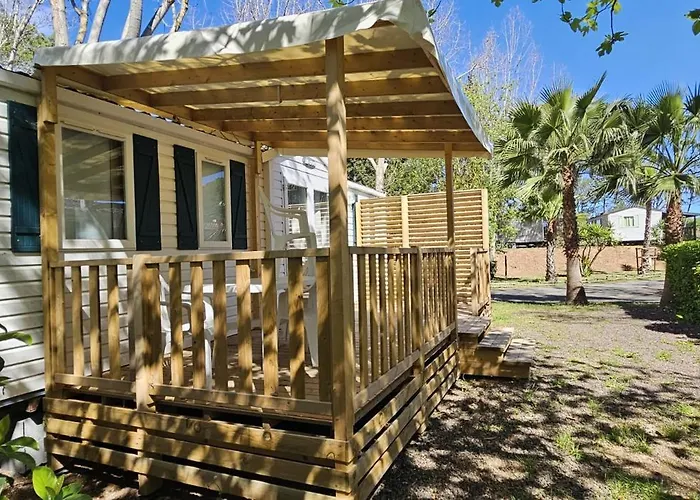 キャンプ場 Mobil 6 Personnes Confort Ocean Climatise Avec Piscine